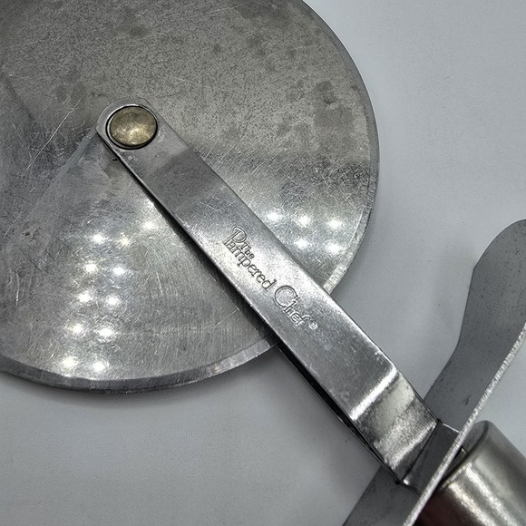 Pampered Chef Pizza Cutter Stainless Steel Slicer Taiwan Retired NO COVER - Picture 2 of 9